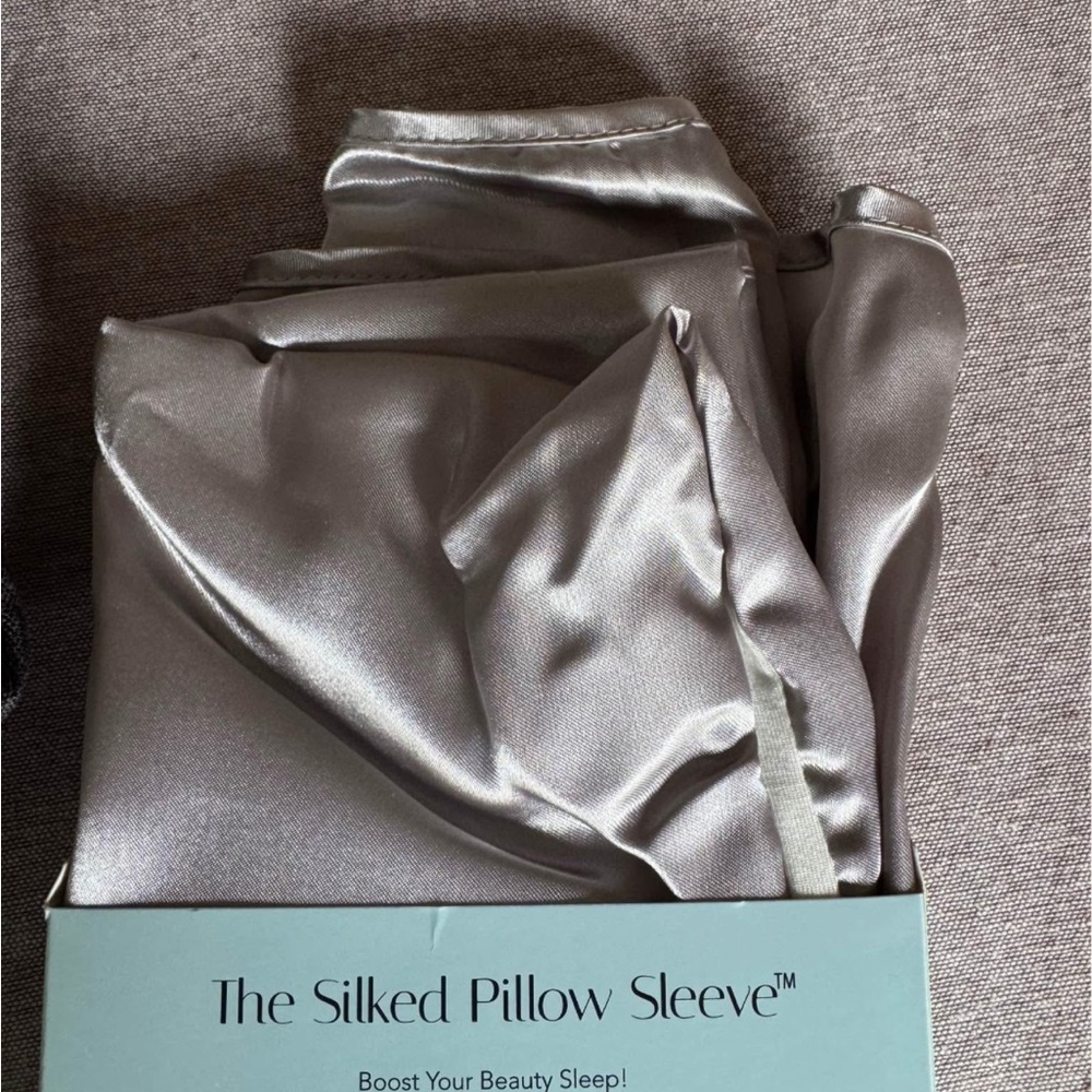 Pillow Sleeve in Silver